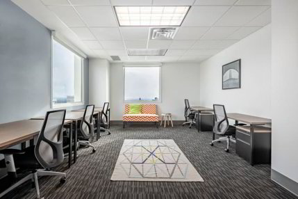 Bureau privé pour 50 à Regus Versoix Station Lakeside 1/5