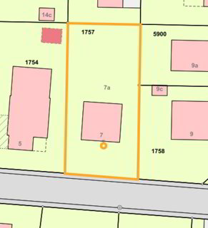 EFH mit bewilligtem Doppelhaus-Projekt - renovieren, ausbauen oder neu bauen 1/5