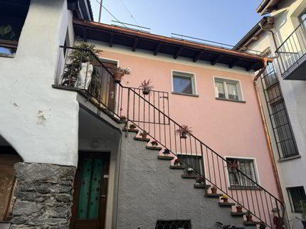 Losone - Haus im Dorfkern (Nucleo) mit zwei 2-Zimmer-Wohnungen 1/5