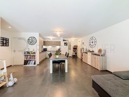 Joli appartement en rez avec terrasse et jardin 1/5