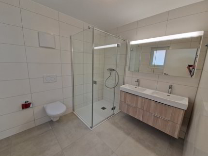 4,5-Zimmer-Wohnung mit Balkon im Herzen von Gimel 1/5