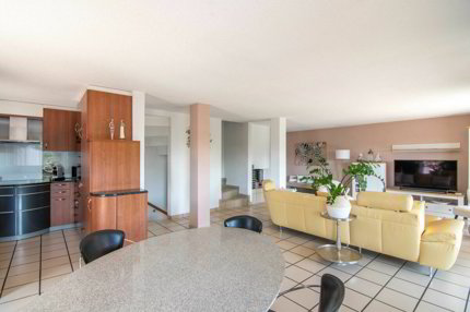 Sehr gepflegtes 5.5-Zimmer Doppeleinfamilienhaus mit traumhaftem Garten, Weitsicht und Platz für die ganze Familie! 1/5