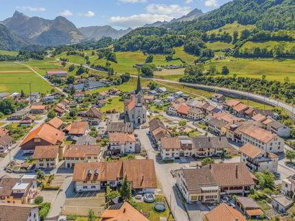 Maison villageoise de 3 logements avec jardin et potentiel foncier 1/5