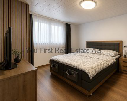 Mehr als Standard Hochwertiges Einfamilienhaus mit Wintergarten und 1/5