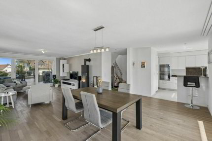 Maison double de 7.5 pièces en vente à Niederweningen - 221 m² 1/5