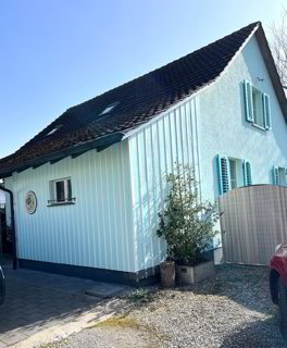 Grundstück mit Potenzial Totalsanierung oder Neubau 1/3
