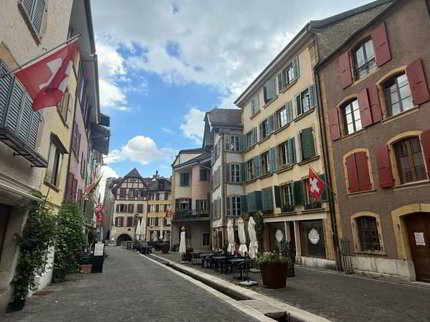 Immeuble avec cachet dans vieille ville - 4 appartements, 17.5 pièces 1/5