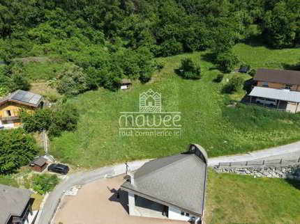Terrain de 1682 m2 avec permis en force pour 3 chalets 1/5