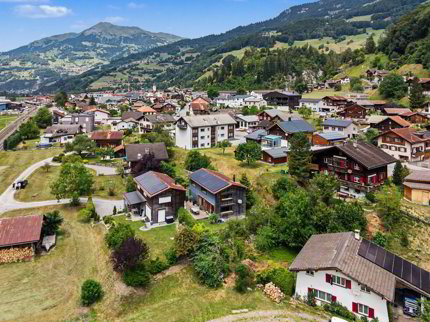 FAMILIENPARADIES MIT GARTEN UND BERGSICHT 1/5