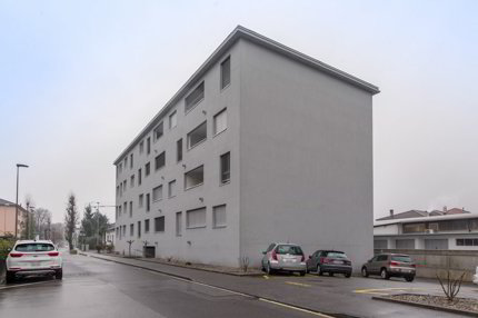 Posteggio esterno vicino al centro città 1/1