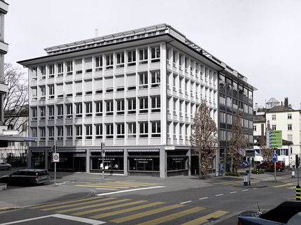 Motorradabstellplatz nähe City 1/1
