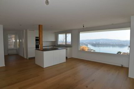 Exklusive 4.5-Zimmer-Panoramawohnung mit traumhafter See- und... 1/5
