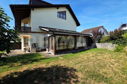 Familienfreundliches Haus an guter Lage 1/5