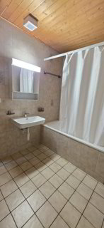 Appartement de 2 pièces en location à Develier 1/5
