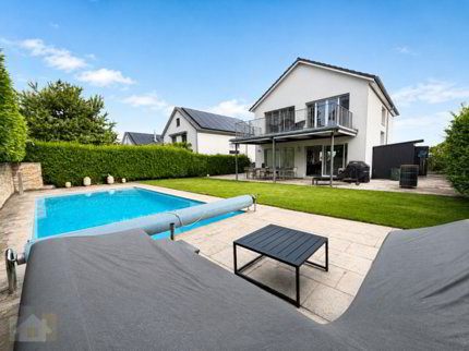 MODERN, FREISTEHEND MIT SEESICHT & BEHEIZBAREM POOL 1/1
