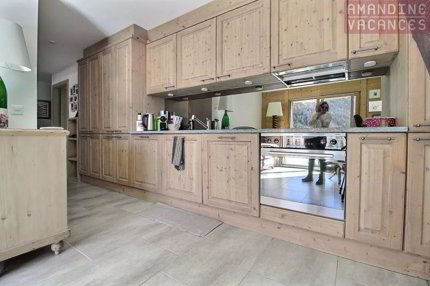 Wunderschöne 3,5-Zimmer-Wohnung mit grosser Terrasse 1/5