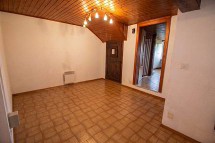 Maison contiguë à rénover 1/5