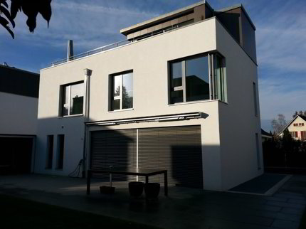 Freistehendes Einfamilienhaus mit Gartenhaus. 1/1