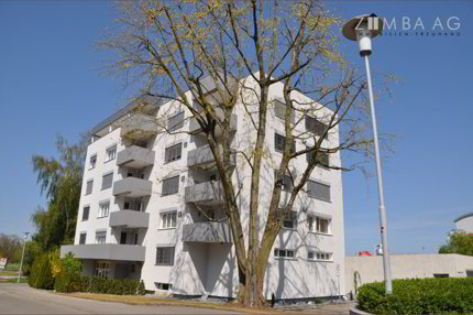 Frisch renoviert, im EG, separater Eingang 1/5