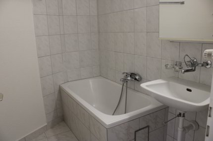 schöne renovierte 2.5-Zimmerwohnung 1/5