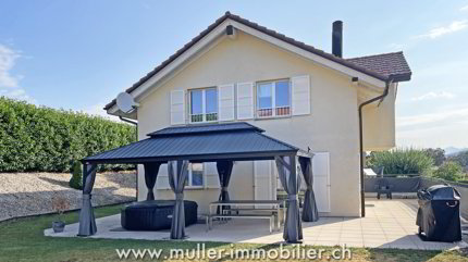 Sehr schöne freistehende Villa zwischen Bulle und Oron-la-Ville 1/5
