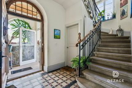 Ancienne école de 1904 entièrement rénovée - 3 appartements et... 1/5
