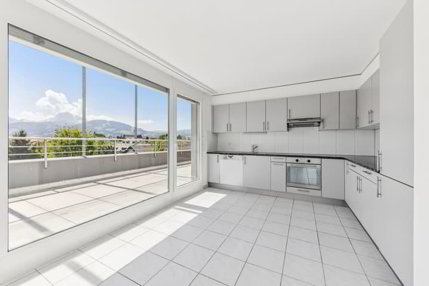 Spacieux appartement traversant de 140 m² avec terrasse exceptionnelle 1/5