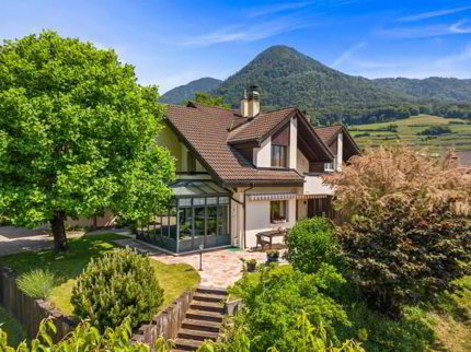 SPLENDID SEMI-DETACHED VILLA WITH LARGE LANDSCAPED GARDEN. LOVE AT... 1/5