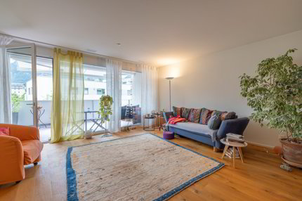 Moderne 4.5-Zi-Wohnung in familiärem Wohnquartier 1/5