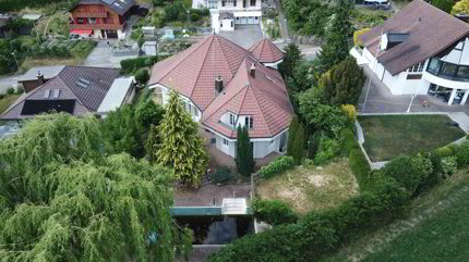 Landhausvilla mit einzigartiger Architektur und Ausbaupotenzial 1/5