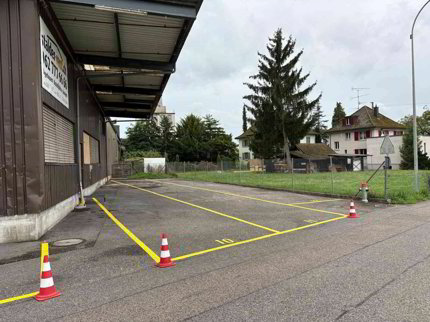 LKW Parkplatz, Aussenabstellplatz mit Stromanschluss 1/3
