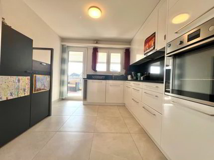 Charmant appartement 4,5 pièces rénové à quelques minutes de Payerne 1/5