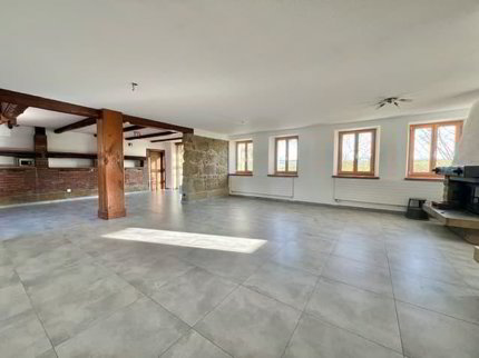 Ferme transformée en 2 spacieux appartements 1/5
