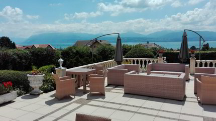 ST-PREX - Maison de charme avec piscine et vue sur le lac à louer à St-Prex 1/5