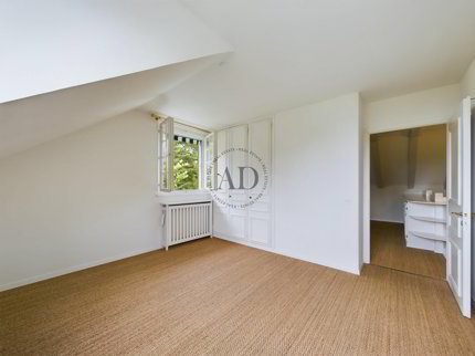 Maison individuelle de 10 pièces en location à Trélex - 285 m² 1/5