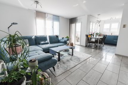 renovierte 4.5 Zimmer Wohnung an zentraler Wohnlage 1/5