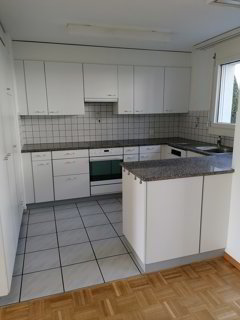 4.5 Zimmer-Parterrewohnung mit Blick ins Grüne 1/5