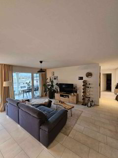 Erstklassige 3.5-Zimmer Wohnung an top Lage 1/5