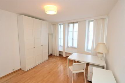 Studio meublé aux abords de la Vieille-Ville 1/5