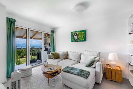 Duplex contemporain rénové avec vue sur le Léman et les Alpes 1/5