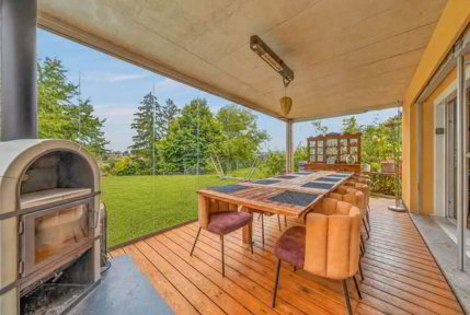 Villa familiale récente avec piscine chauffée et vue dégagée 1/5