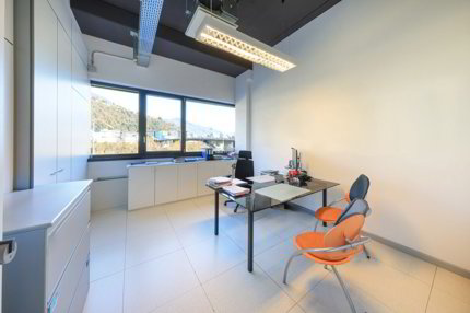 Local commercial de 4.5 pièces en location à Losone - 120 m² 1/5