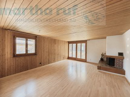 Behagliche 2.5- Zimmer Ferienwohnung mit Cheminée und Balkon 1/5