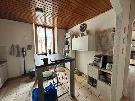 Appartement de rendement au cur du centre historique de Fribourg 1/3