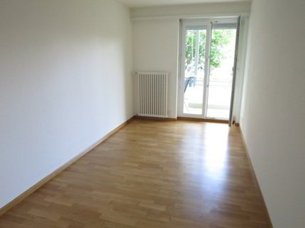 4-Zimmer-Wohnung im Hochparterre in ruhiger Lage in Männedorfieten 1/5