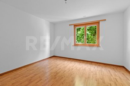 Moderne 2½-Zimmerwohnung mit herrlicher Aussicht in Mastrils 1/5