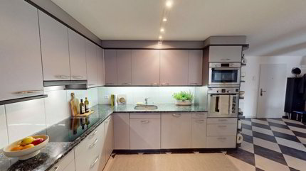 Helle 4-Zimmer-Wohnung mit grossem Balkon in Dietlikon 1/5