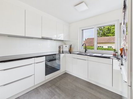 Familienfreundlich, modern und einzugsbereit - mit Garten und Blick ins unverbaubare Grüne 1/5