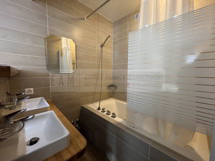 Fully furnished (or unfurnished) apartment close to everything 1/5
