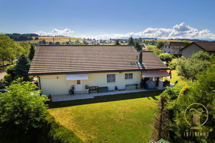 A VUCHERENS - magnifique villa de 6.5 pièces avec jardin 1/5